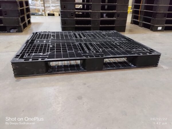 Plastic Pallet 110 x 110 cm